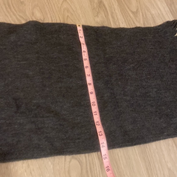BNWT Lucky Brand big scarf. Super soft. Dark grey. - Picture 6 of 8